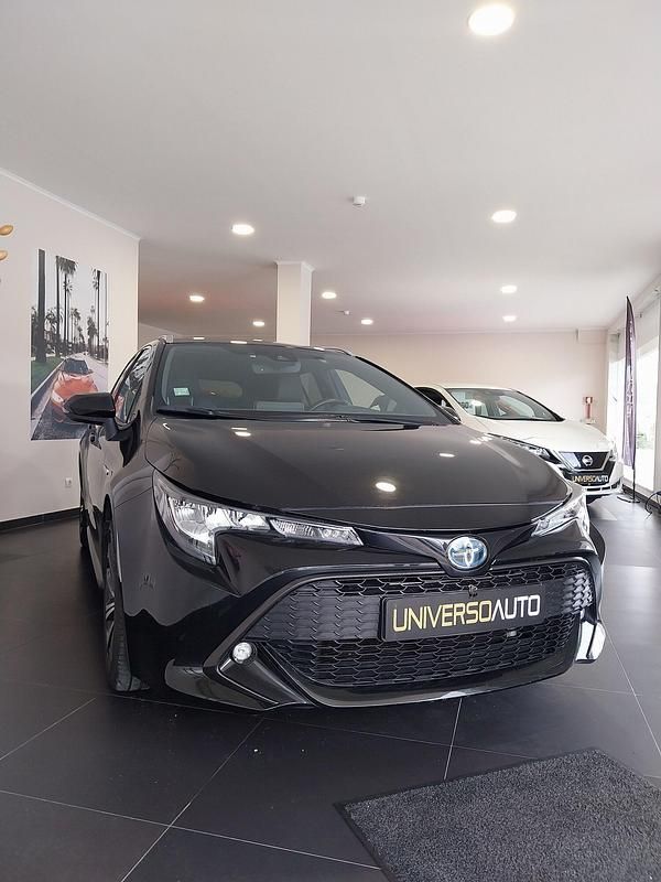 Usado Toyota Corolla Comfort 122 HP (89 kW) 2021 Preto Carrinha