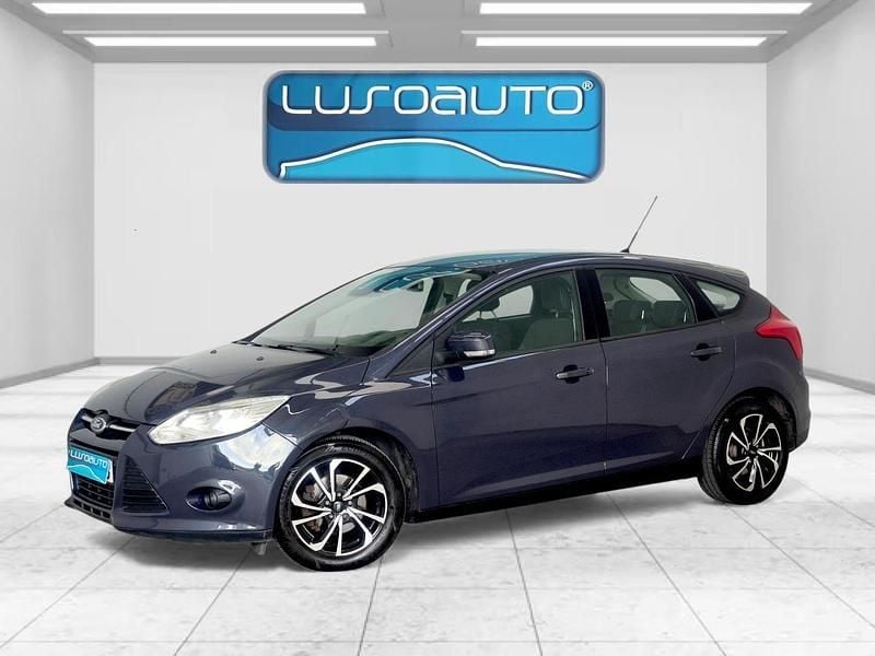 Cinza Usado 2013 Ford Focus Trend | € 9.900 (Preço justo) - Imagem 1/4