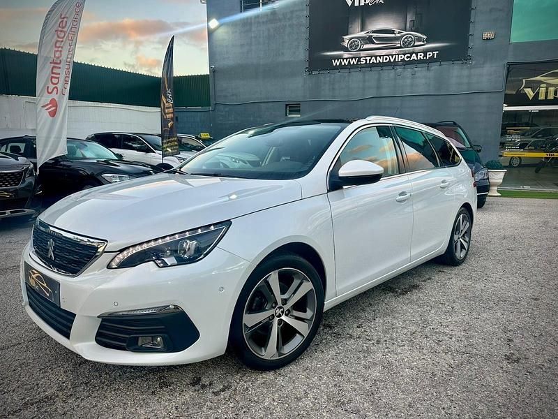 Branco Usado 2018 Peugeot 308 Allure Carrinha | € 13.990 (Preço justo) - Imagem 1/4