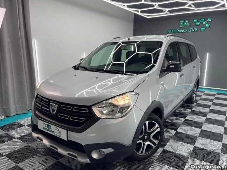 Outra Usado 2018 Dacia Lodgy Stepway Monovolume | € 13.000 (Bom preço) - Imagem 1/1