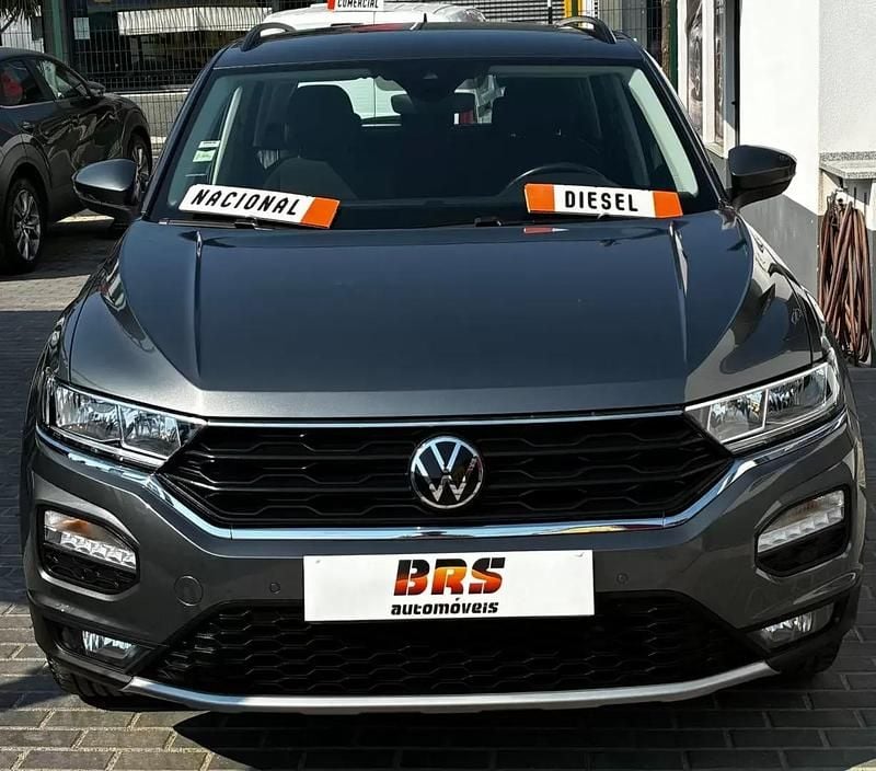 Cinza escuro Usado 2021 VW T-Roc Style SUV | € 27.990 (Preço elevado) - Imagem 1/4