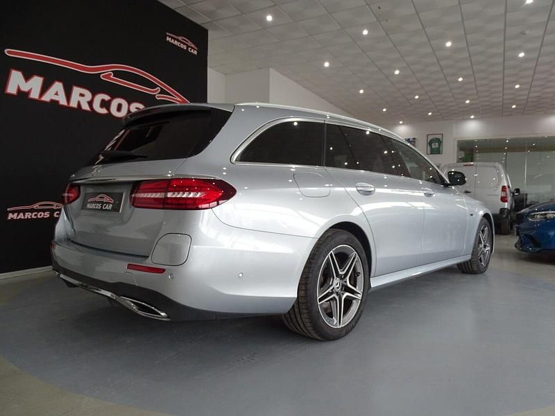 Usado Mercedes E300 AMG line 306 HP (225 kW) 2021 Cinza Sedan