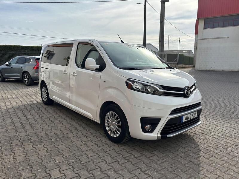 Usado Toyota Proace Verso Comfort 120 HP (88 kW) 2022 Branco Carrinha