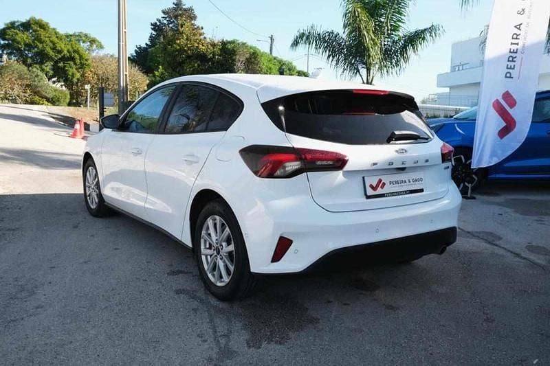 Usado Ford Focus 125 HP (91 kW) 2022 Branco Citadino