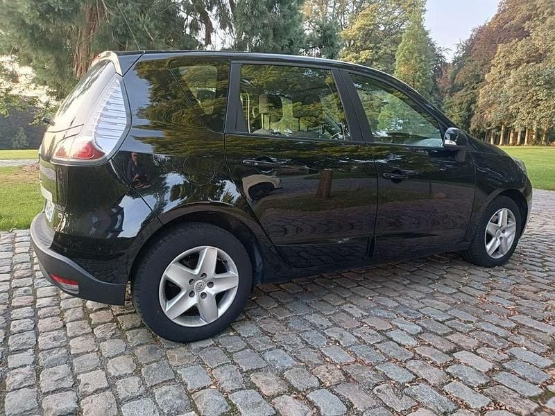Usado 2014 Renault Scénic III Business Monovolume | € 6.995 (Super Preço) - Imagem 1/4