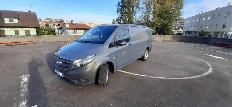Usado Mercedes Vito 85 kW (116 HP) 2020 Cinzento Van