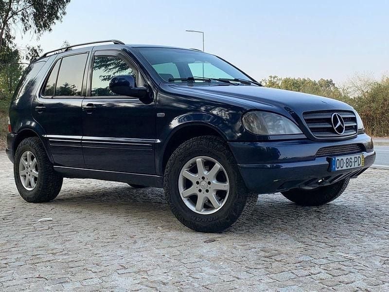 Usado 2001 Mercedes ML270 SUV | € 10.750 (Preço justo) - Imagem 1/4