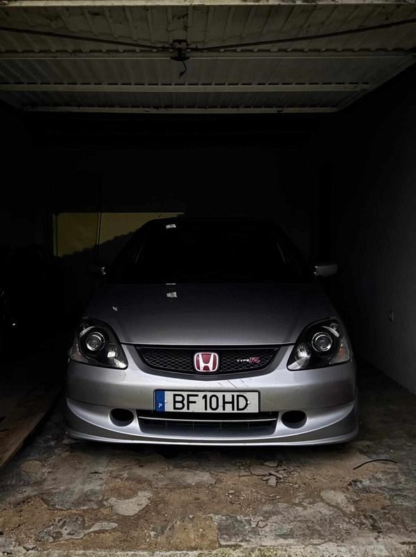 Cinzento Usado 2002 Honda Civic Type R Citadino | € 15.000 (Preço elevado) - Imagem 1/4