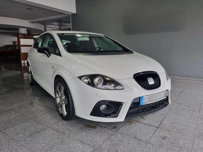 Branco Usado 2008 Seat Leon | € 12.000 - Imagem 1/4