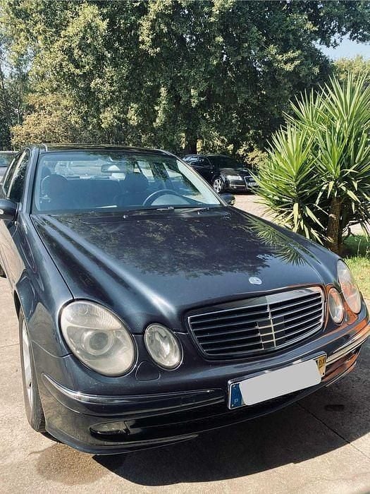 Usado 2003 Mercedes E270 Sedan | € 7.500 (Preço justo) - Imagem 1/4