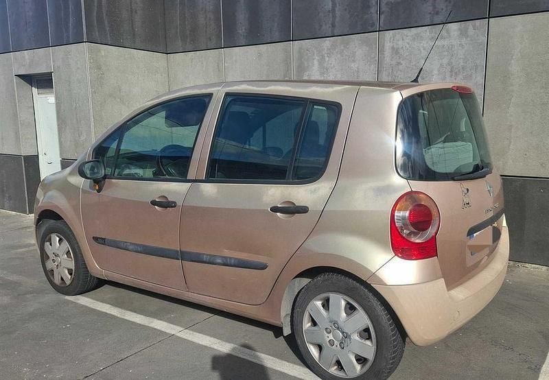 Usado 2005 Renault Modus Monovolume | € 2.000 - Imagem 1/4