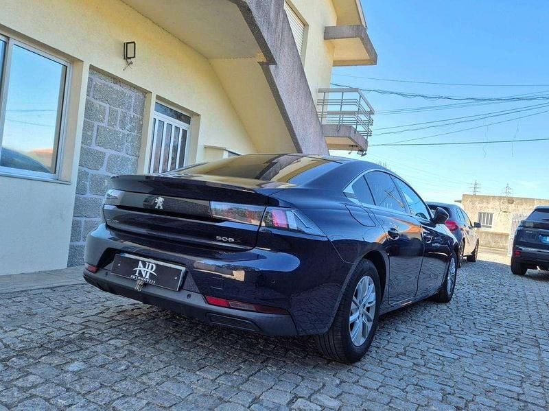 Usado Peugeot 508 Business-Line 130 HP (95 kW) 2018 Azul Sedan