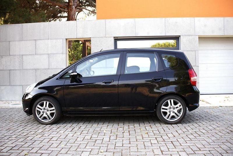 Usado 2006 Honda Jazz Cool Citadino | € 6.000 (Bom preço) - Imagem 1/4