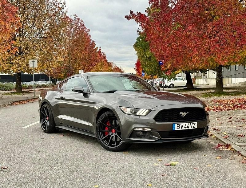 Cinza Usado 2017 Ford Mustang Coupé | € 39.500 (Preço elevado) - Imagem 1/4