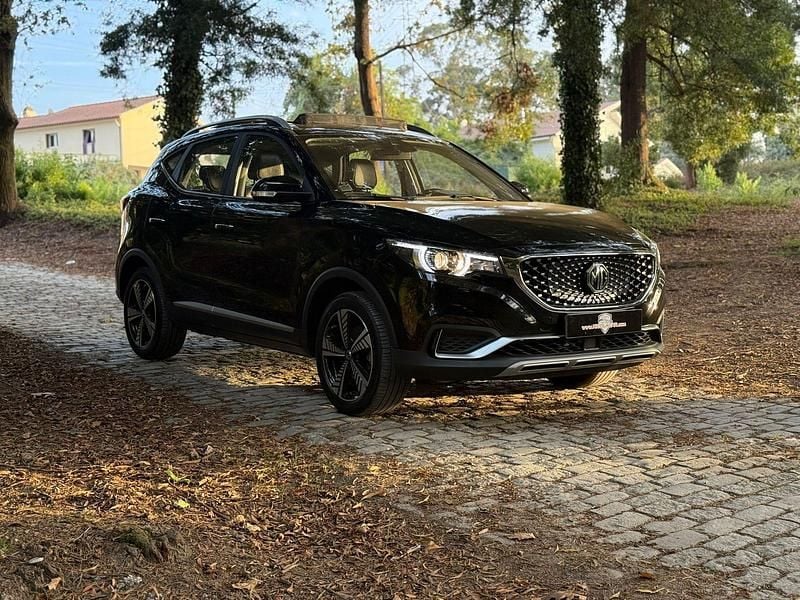 Preto Usado 2020 MG ZS Luxury Sedan | € 18.490 (Preço justo) - Imagem 1/4
