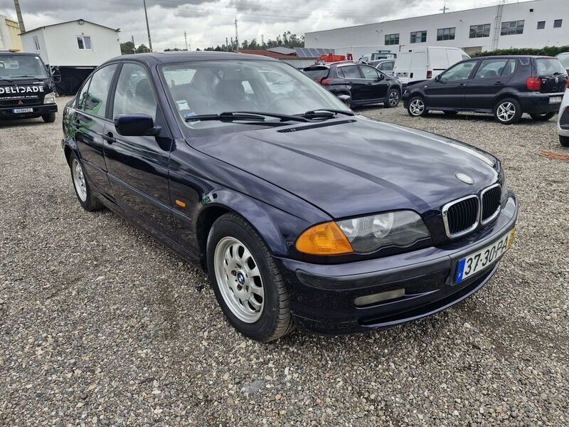 Usado 2000 BMW 320 Sedan | € 2.900 - Imagem 1/4