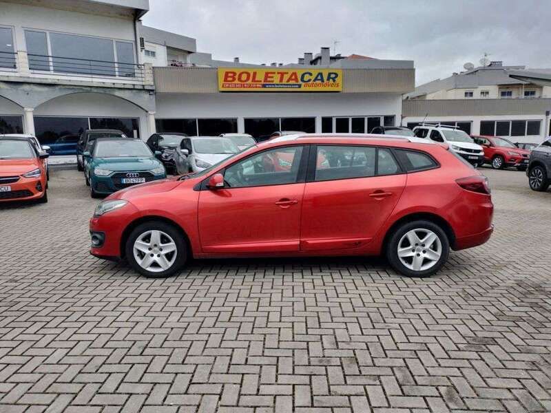 Bordeaux Usado 2016 Renault Mégane GrandTour Dynamique Carrinha | € 9.750 (Preço justo) - Imagem 1/4