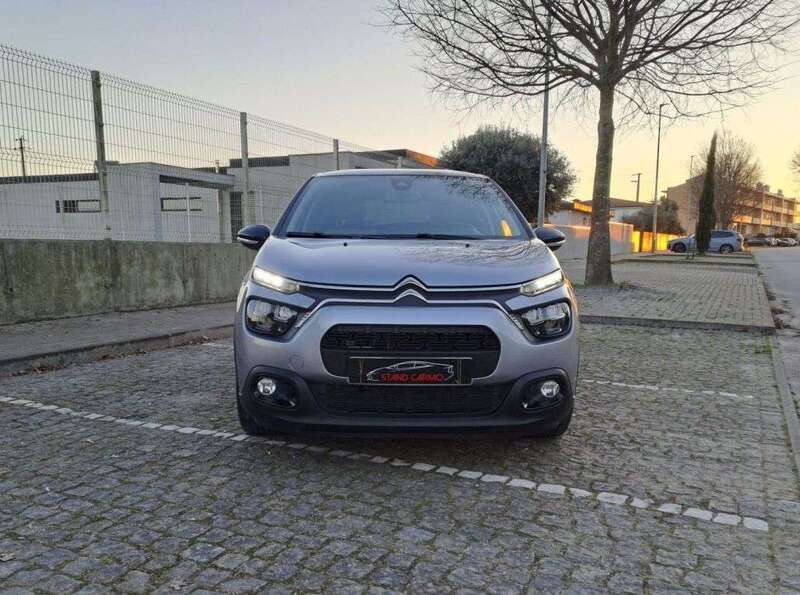 Cinzento Usado 2021 Citroën C3 PureTech Citadino | € 14.250 (Preço justo) - Imagem 1/4