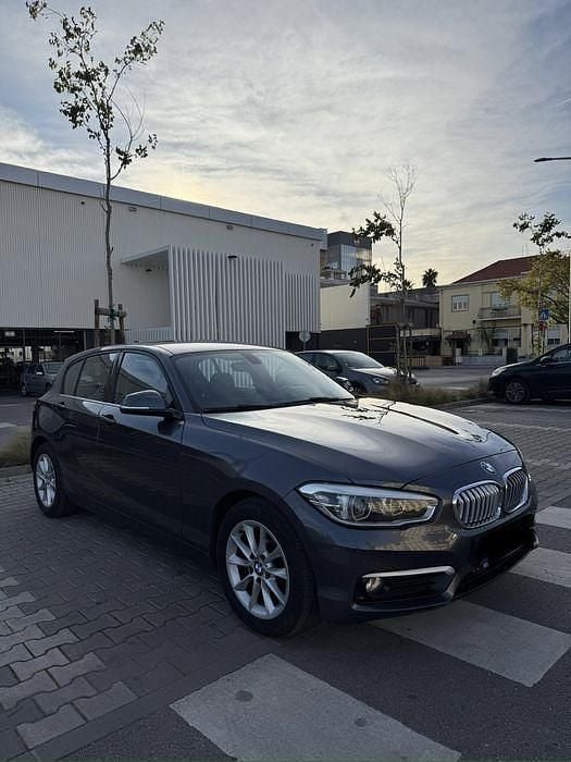 Usado 2016 BMW 118 Comfort Edition Citadino | € 13.490 - Imagem 1/4