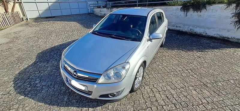 Usado 2008 Opel Astra Sedan | € 3.150 (Preço justo) - Imagem 1/4