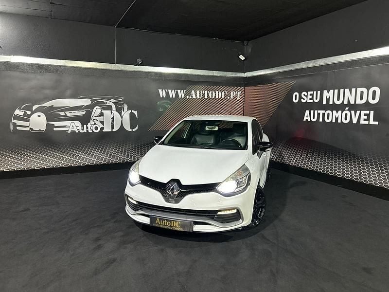 Branco Usado 2014 Renault Clio R.S. R.S. Citadino | € 14.990 - Imagem 1/4