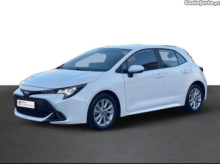 Branco Usado 2024 Toyota Corolla Comfort | € 28.750 (Preço justo) - Imagem 1/1