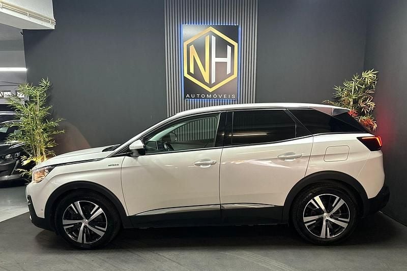 Usado Peugeot 3008 Allure 225 HP (165 kW) 2020 Branco Carrinha