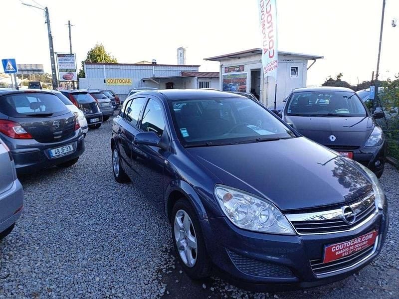 Cinzento Usado 2008 Opel Astra | € 3.399 (Bom preço) - Imagem 1/4
