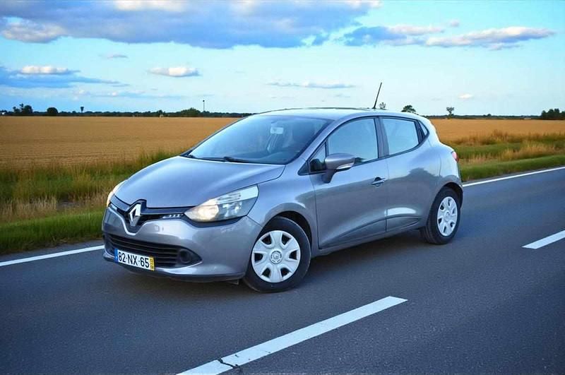 Cinzento Usado 2013 Renault Clio IV Citadino | € 7.900 (Bom preço) - Imagem 1/4