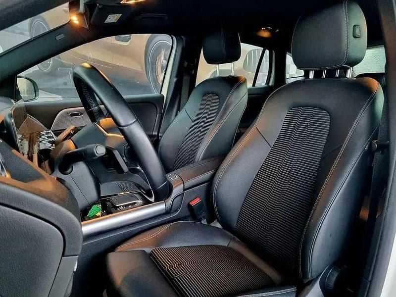 Usado Mercedes EQA250 Progressive 139 kW (190 HP) 2021 Branco SUV