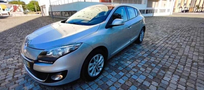 Cinzento Usado 2013 Renault Mégane III Dynamique Citadino | € 6.250 (Super Preço) - Imagem 1/4