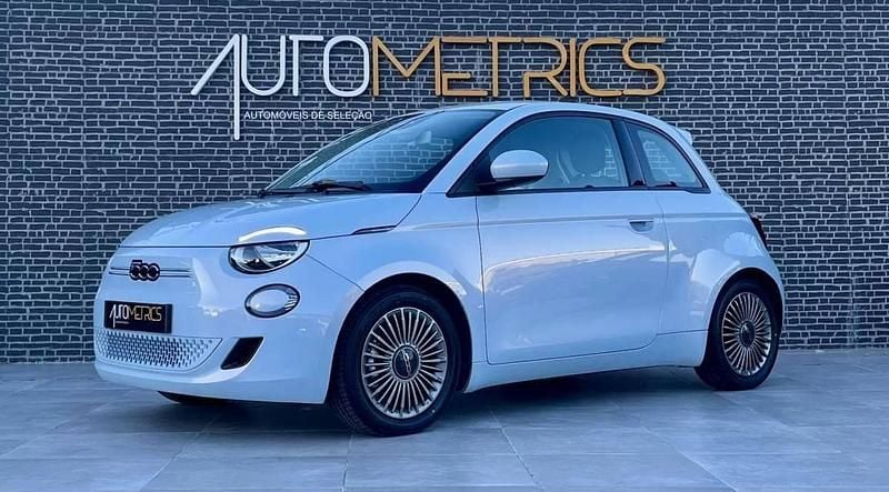 Azul Usado 2021 Fiat 500e Passion Citadino | € 15.250 (Preço justo) - Imagem 1/4