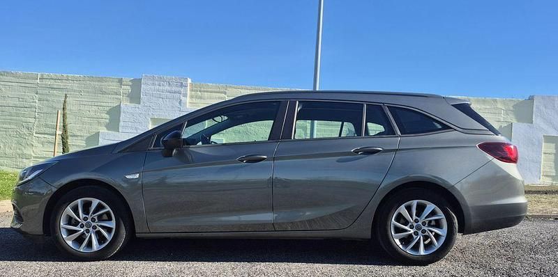 Usado Opel Astra Business Edition 122 HP (89 kW) 2020 Carrinha
