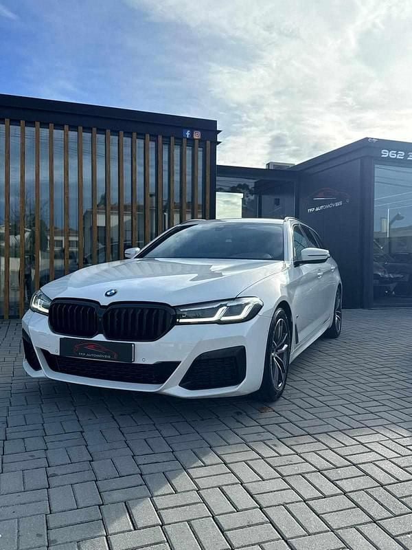 Branco Usado 2020 BMW 530 Carrinha | € 28.900 - Imagem 1/4
