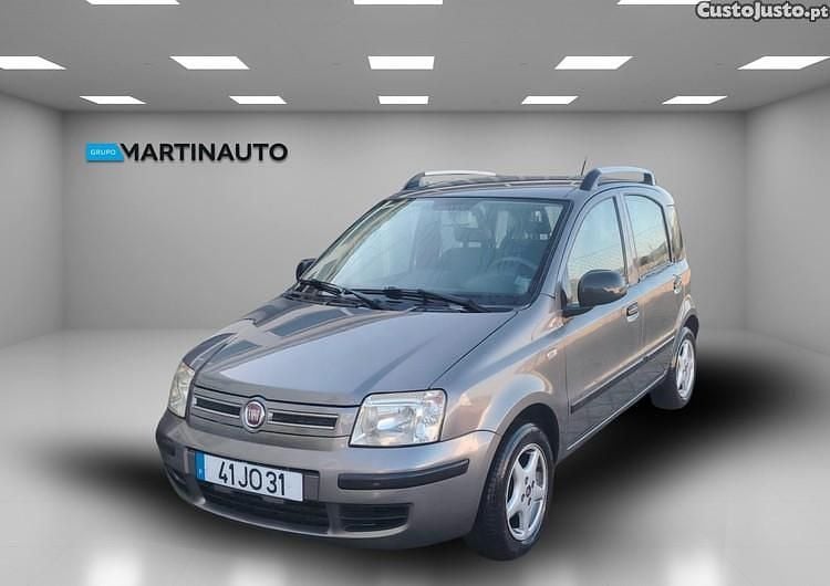 Cinza Usado 2010 Fiat Panda Citadino | € 4.950 - Imagem 1/1