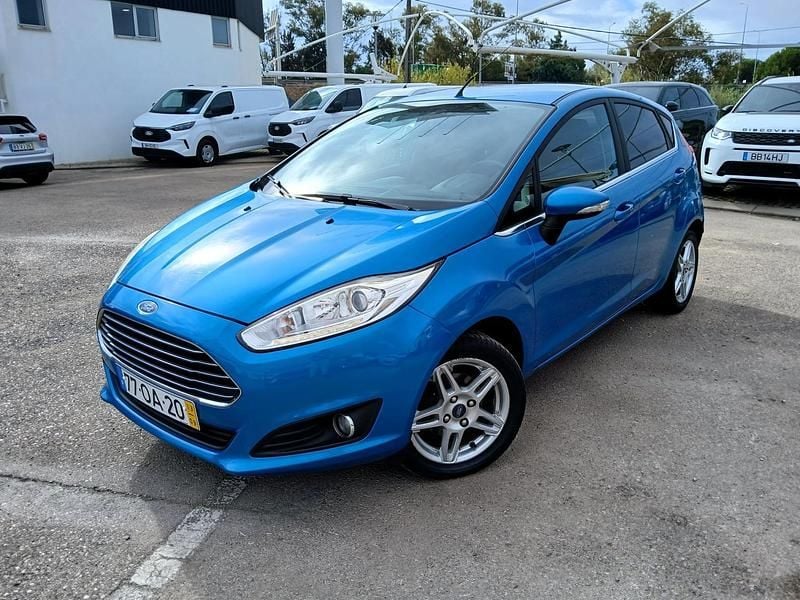 Azul Usado 2013 Ford Fiesta Titanium Citadino | € 9.950 (Preço elevado) - Imagem 1/4
