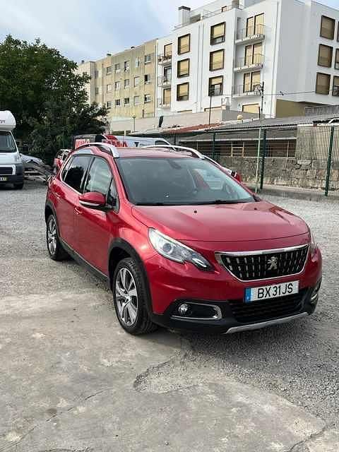 Usado Peugeot 2008 Allure 110 HP (80 kW) 2017 Vermelho SUV