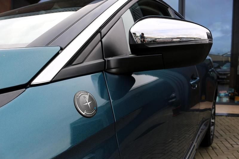 Usado Peugeot 5008 Crossway 130 HP (95 kW) 2018 Azul Monovolume