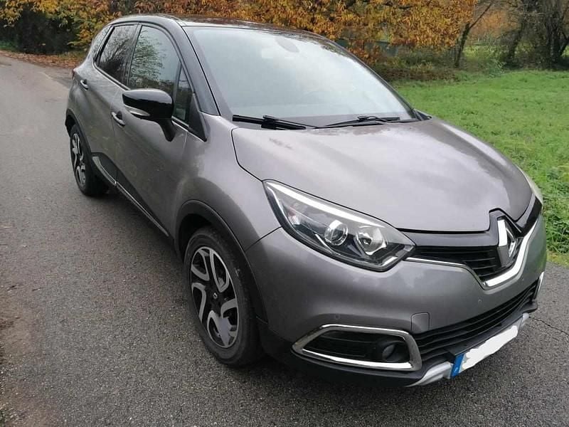 Usado Renault Captur 90 HP (66 kW) 2016 Cinzento SUV