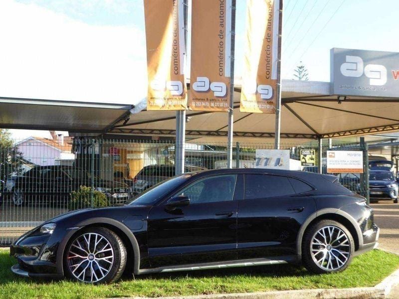 Usado Porsche Taycan 350 kW (476 HP) 2022 Branco Sedan