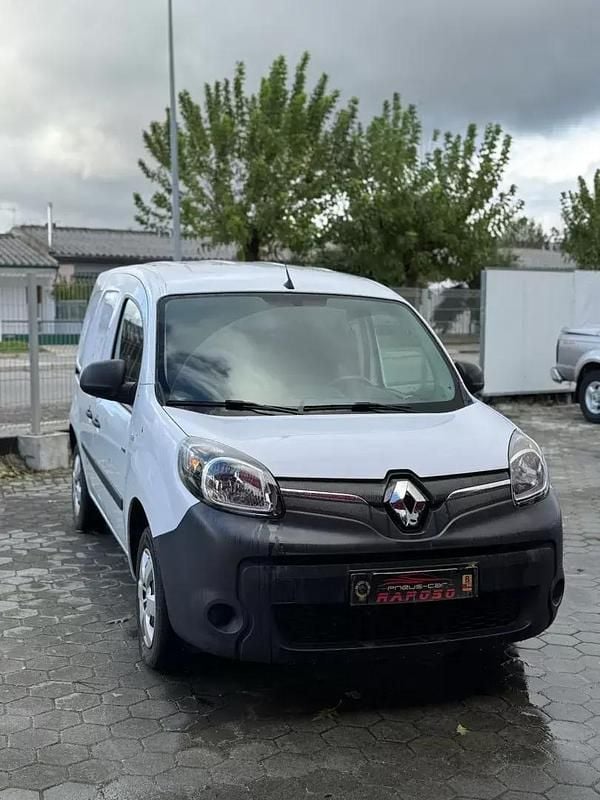Usado Renault Kangoo 89 kW (122 HP) 2021 Branco Monovolume