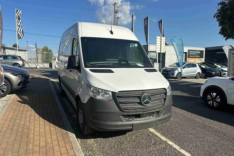 Branco Novo 2025 Mercedes E-Sprinter Van | € 75.001 - Imagem 1/4