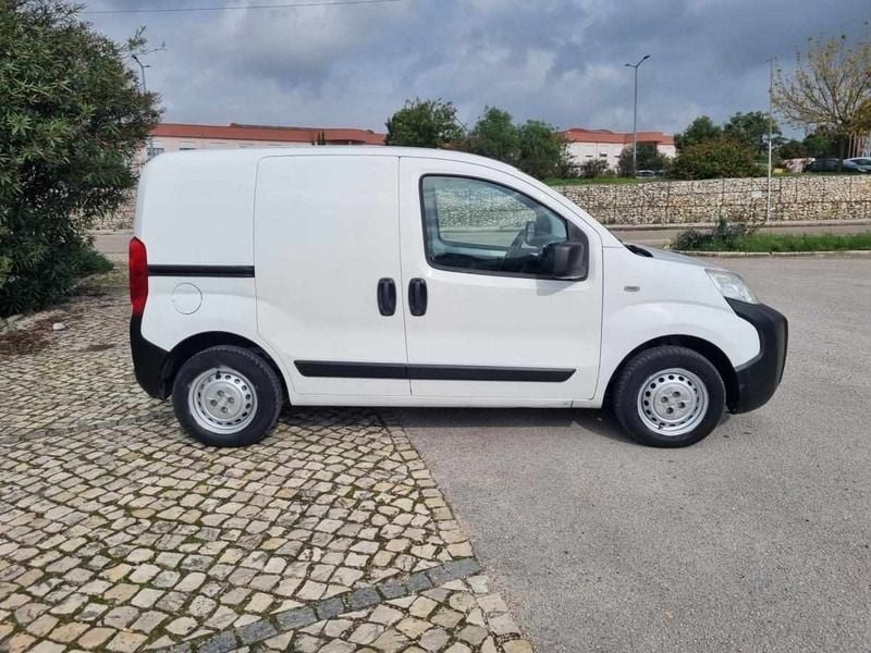 Branco Usado 2015 Fiat Fiorino Monovolume | € 6.499 - Imagem 1/4