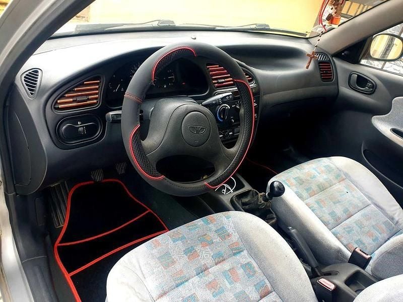 Usado Chevrolet Lanos 75 HP (55 kW) 2000 Sedan