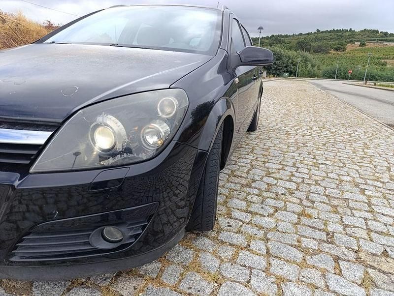 Usado 2004 Opel Astra Sedan | € 3.000 (Preço justo) - Imagem 1/4