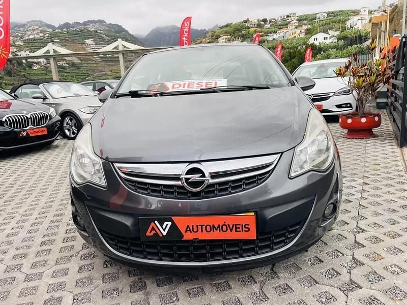 Usado Opel Corsa Cosmo 95 HP (69 kW) 2012 Cinzento Citadino