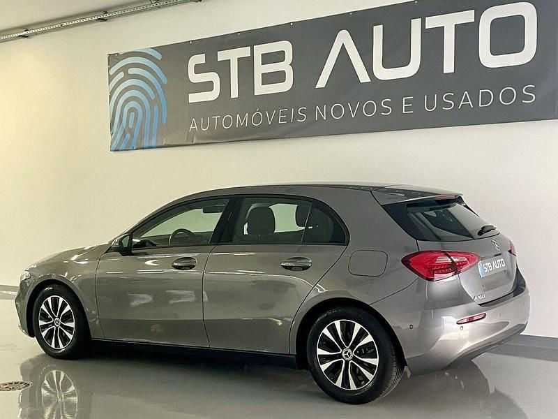 Usado Mercedes A160 Style 109 HP (80 kW) 2021 Cinza