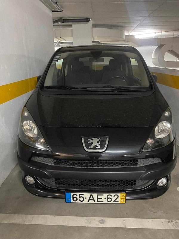 Preto Usado 2005 Peugeot 1007 Monovolume | € 2.500 - Imagem 1/4