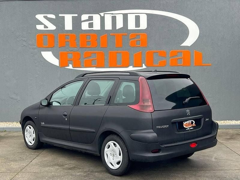 Usado Peugeot 206 68 HP (50 kW) 2004 Preto Carrinha