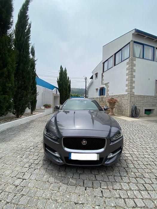Usado 2016 Jaguar XE Sedan | € 15.000 (Bom preço) - Imagem 1/4